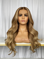 Charger l&#39;image dans la galerie, Blonde HD Lace Frontal Wig 
