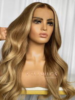 Charger l&#39;image dans la galerie, Blonde HD Lace Frontal Wig 

